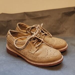 Sonoma Classic Tan Brogue Kids Shoes Size 2